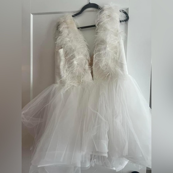 Untamed Petals White Wedding Dress - Picture 2 of 5